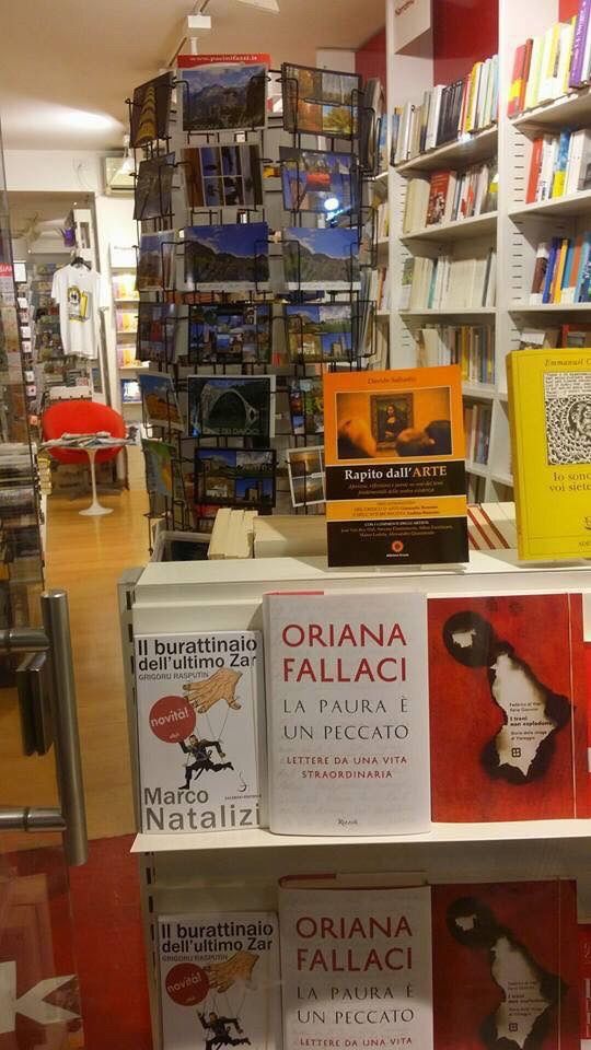 In vetrina alla libreria Ubik di Lucca il mio libro 